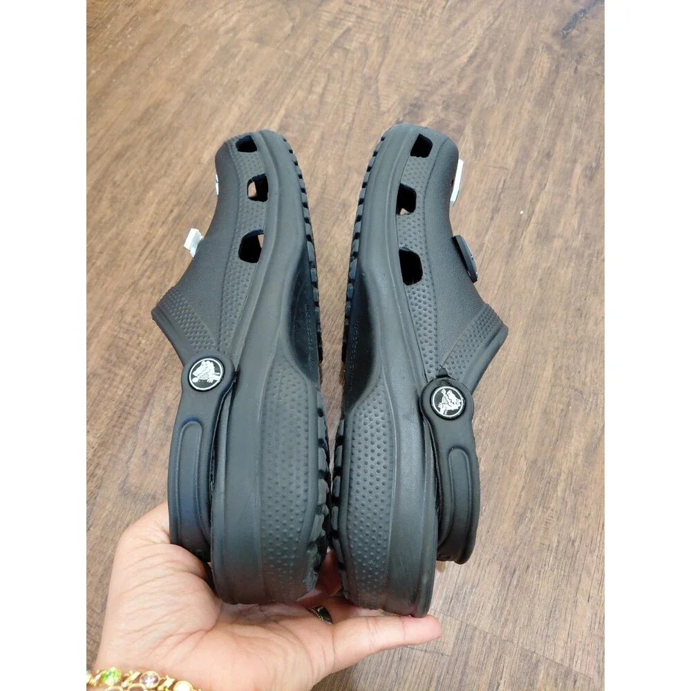 Crocs Unisex Black Classic Clog - Men's Size 7 Women's 9